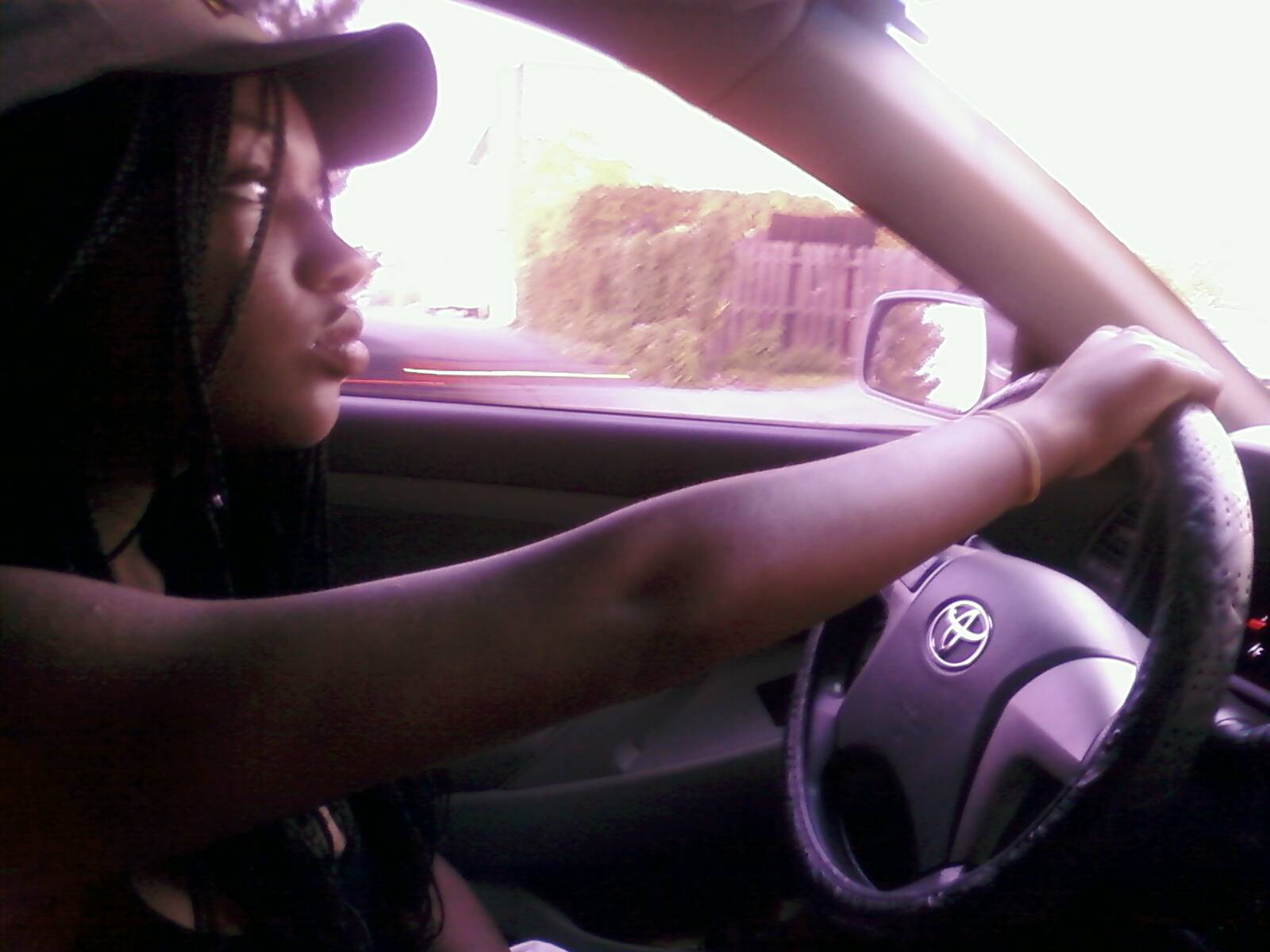 maddandbadd's profile picture. top notch diva from the west ballin on them hoes