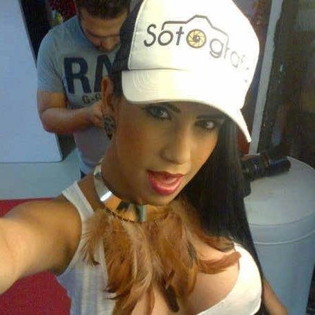 Soy una chica simpatica y me gusta tener nuevos amigos todos los dias.