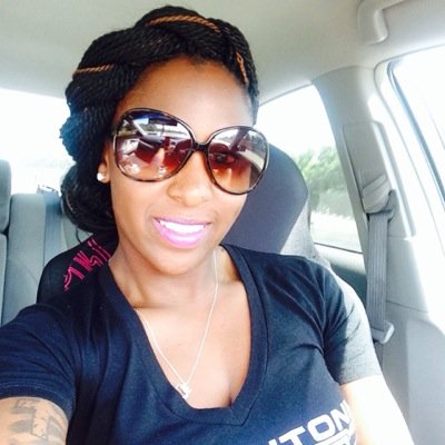 SoftballChiqk's profile picture. Its pretty simple...
SoftballChiqk⚾⚾
CollegeGirl✏
Child of God
High Maintenance
Love to Dress 
My Weakness ➡➡ A man in