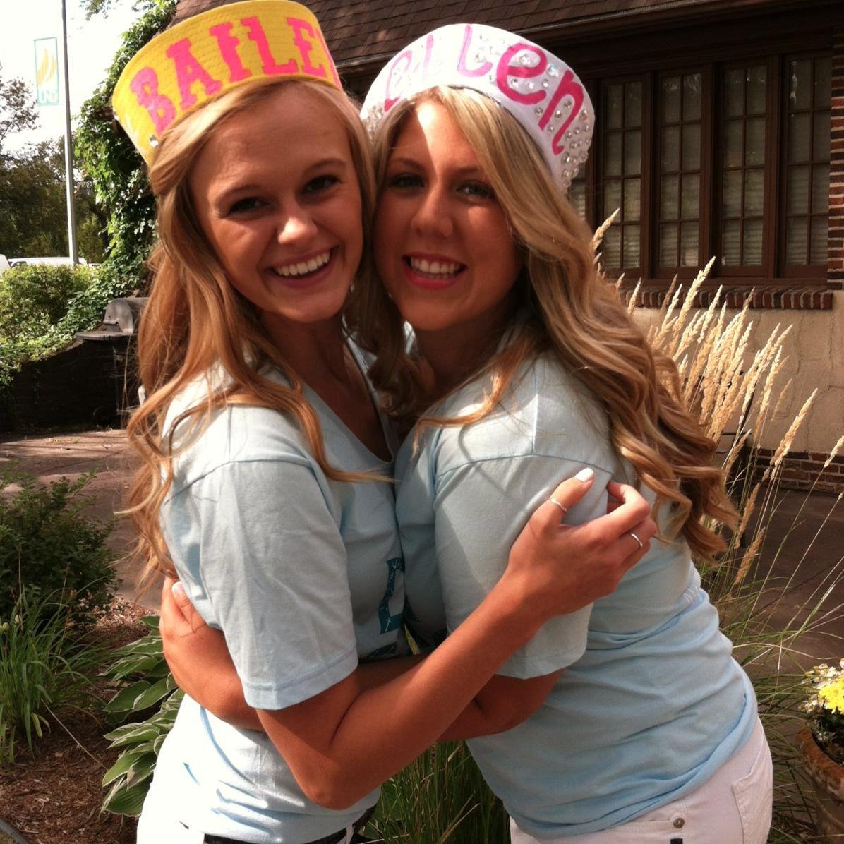 Delta Gamma. UND.  LOVING LIFE.