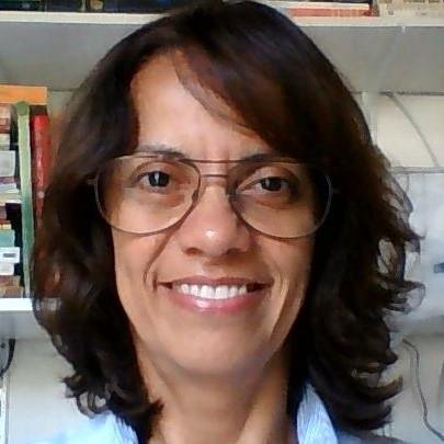 Auditora Líder da ISO 9001;14001 e OHSAS 18001.
MBA em Gestão de Processos para Negócios, Qualidade e Certificações;
Pós graduado em Gestão de Pessoas;