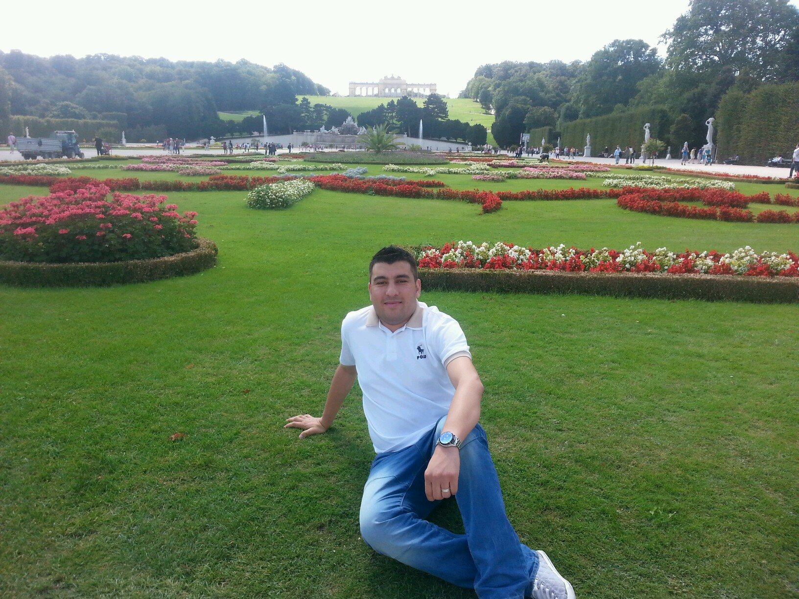 mmolodi83's profile picture. 