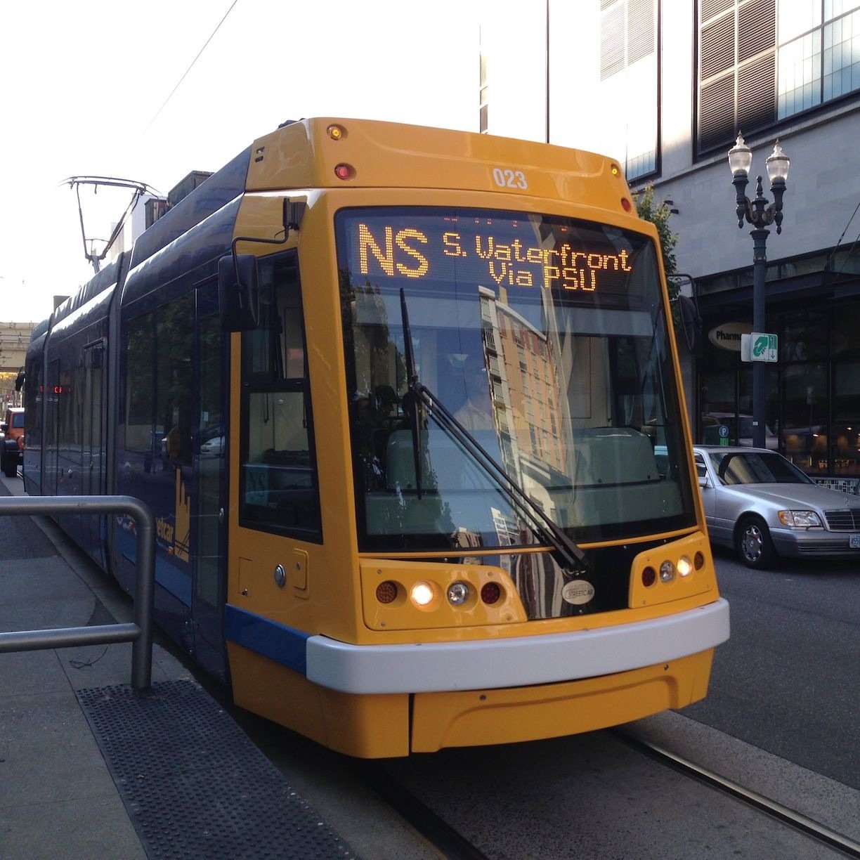 We are a grassroots movement to bring streetcars back to Bellingham! Join us!