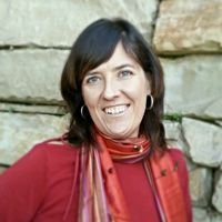 Aventurera de vocación y montañera con devoción: si te encuentras entre la espada y la pared..escala! Administrative Assistant. #Travel, #mountain, #life