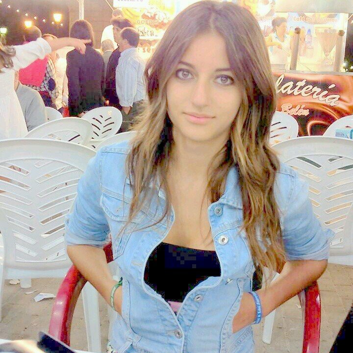 14.Cachonera//Tengo 8 Her(M'A)nas inigualables// afición los caballos // adicta a las romerías y a las fiestas // esta es la mejor @marinaandreu24//