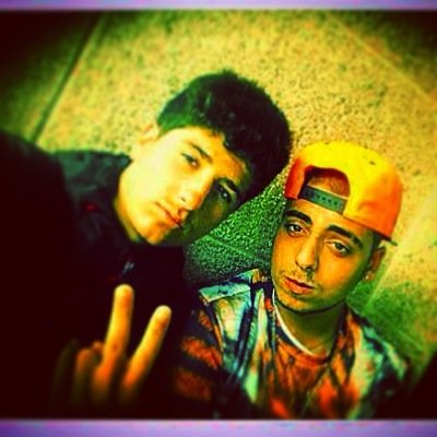 viviendo chilling otro amanecer ;) vengo a comerme el mundo bro///sin orbita ... one love❤somos el orgullo del barrio los colegas es lo primeroL