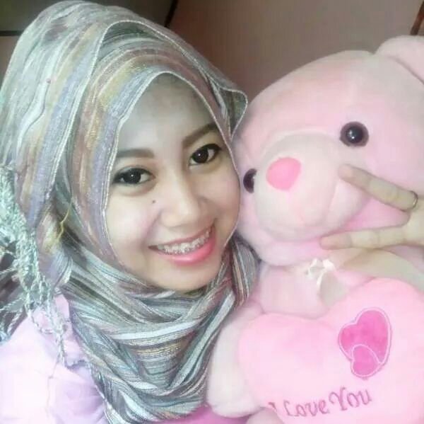 born on 24 january |studying in indonesia university of education (UPI)