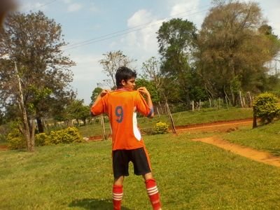 soy futbolista y amo el.deportes