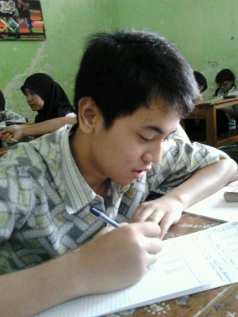 Apakah aku Salah pin:2949A8A2