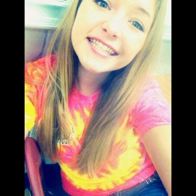 __knikki__'s profile picture. God. Volleyball. Music.