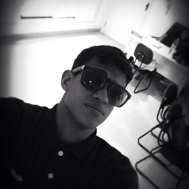 Vivendo a vida sem medo de viver ✌✌✌ Face - https://t.co/mXxKwONAWl