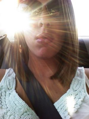 caite320's profile picture. In a world where you can be anything, be yourself.