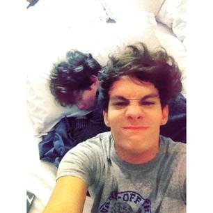 Coder/Directioner/Dhilemer/Screamer/  5sosFam❤️ el 11/10/14 @josCanela  me contesto mi tweet / Veni VidVici ❤️
