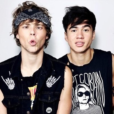 tweet me for layouts (: 
Must be following!
please give creds!(:❤️