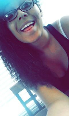 Im bi(;  im 16 (; I love to party ❤ Im a junior. Dont follow to unfollow. Live up your life to the fullest(; ❤❤. Fears are stupid & so are regrest ❤❤-Marylin Mo