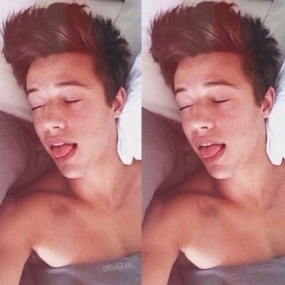 FOLLOW @caniffgratata 
I GAVE YOU A FREE FOLLOW SO DO IT 
DONT FOLLOW ME FOLLOW @caniffgratata . ✨