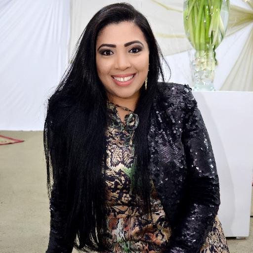 Sou filha do Rei,Pastora, esposa de um homem maravilhoso,adoradora e serva do Deus altíssimo.
