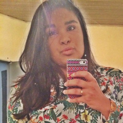 Virginiana, noiva e feliz! Acadêmica de Enfermagem