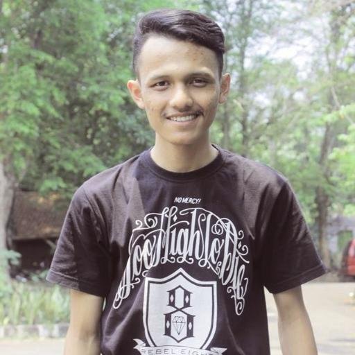 i love ALLAH SWT i love my big family i love lina robiul awaliah i love all my friend