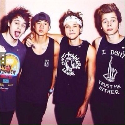 @xoirwinbby is amazing go follow her shes beautiful