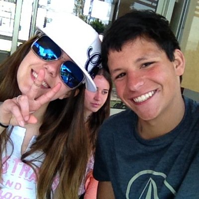 1K followers please  i follow back 
Im from chile
Going to europ this year