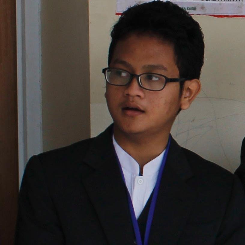 Born in 2 jaunary 1997 | Junior High School in MTsN | High School in Daarul Qur'an