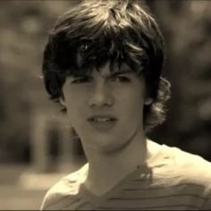 expert gamer with Benny and Rory, vampire slayer with Sarah and Erica and i have a little sister #RP #MBV #single
