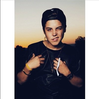 DONT FOLLOW BACK, gave you a free follow pls rt this tweet... link: https://t.co/U3rajgPaf2 please i'll love you forever
