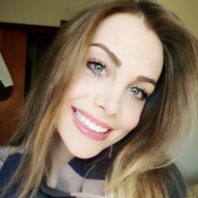 Gaúcha, Colorada, Miss, Modelo, Atriz, 22 anos, Mamãe da Angellina 
Abençoada por Deus!!