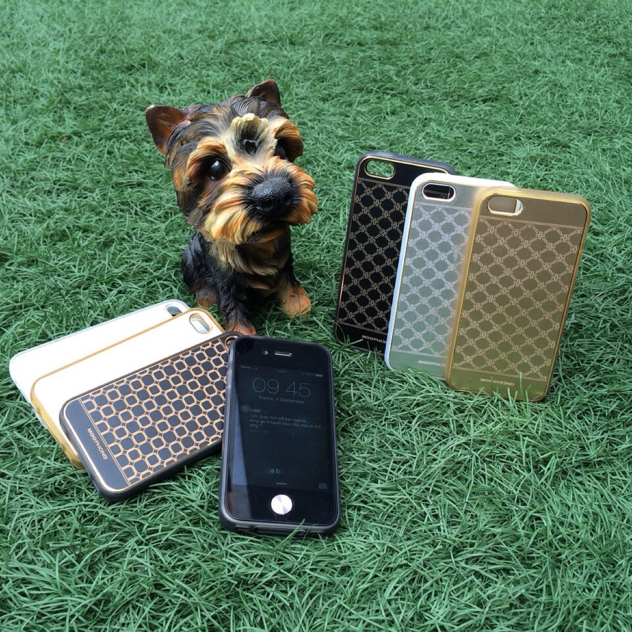 crackberry_pvj's profile picture. Find us @pvj, kota kasablanka, festival citylink, istana plaza (Connection by CrackBerry)