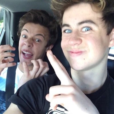 follow me for magcon boys :)
