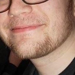 I WANT PATRICKS STUBBLE ALL OVER MY BODY OK DONT JUDGE ME