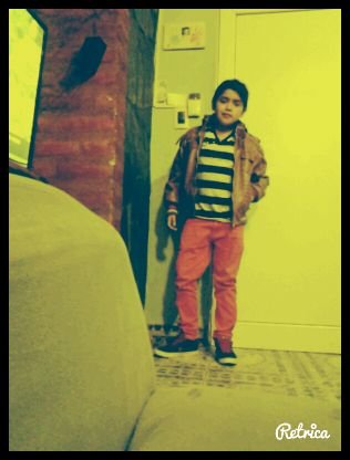 Hola:D vivo En Trelew xD Soy incha del Mas Grande Boca... y Voy a La esc 751...Bueno Chau xD...