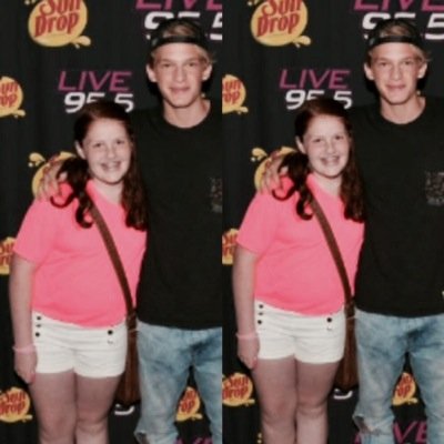 ''Hey, thanks for coming! Oh haha that's a good one, thanks! Thank you, enjoy the show!''