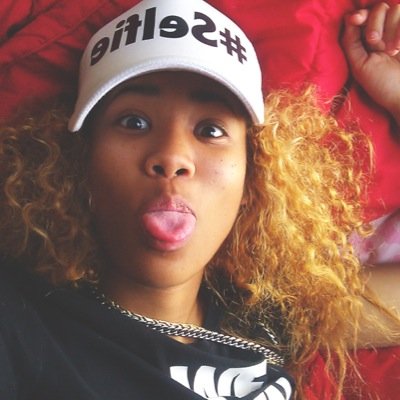 Anissagarciaa's profile picture. Just a weirdo.. graphic designer
Ig/snap: anissagarciaa