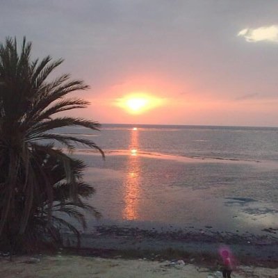 بااختصار احببتها وس ابقئ احبهاا لن اتنازل عنهاا AnooD ولااني احببتهاا ف الله دعيت الله ان تأتي لي بحلاال الله