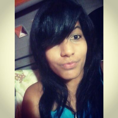 A beleza atrai muitas pessoas, mas nem sempre a beleza de fora é a mesma de dentro. Por fora, somos todos comuns. Por dentro, a diferença de cada um. :)