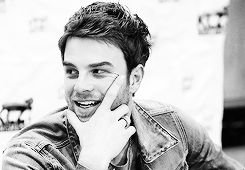 I like pretty little things with sharp tongues. #Original  #BloodandBond |Rp|Tvd|To|Unclaimed|Bi|