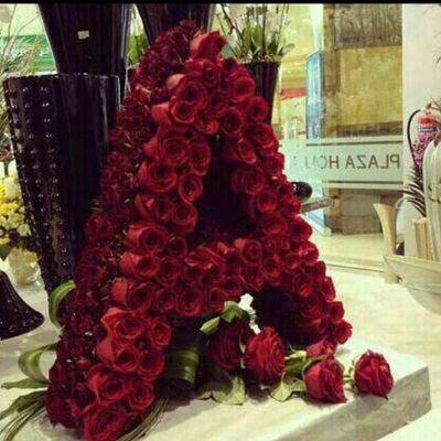 ‏' في جَوف كل حزنٍ رحمه ˛ صَديق يُواسيك ، و سجدةٌ بـ دمعه تُنسيك كُل ما فِيك