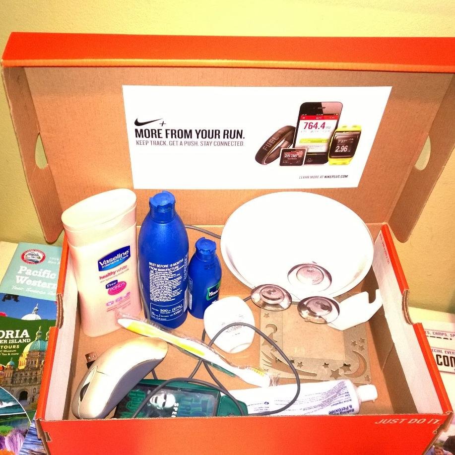 The free table in the lobby of a #Belltown, #Seattle apartment has been out of control with shit lately. Here are just some of the odd finds.