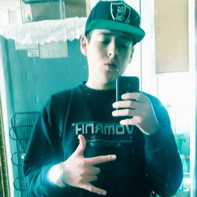 Eu tteamu beest , conta comigo tipo , pra seempre ! menino da risada mais engraçada u.u meu luquinhas s2  Poor; meelhor amiga dele @RafaaNogueira_ hoho' *-*