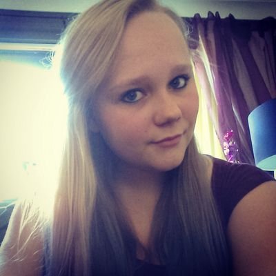 I am 17,I am very passionate about childcare! and i love my family to pieces!  Also love my amazing boyfriend  Daniel Branch @RenovatiionaL to bits xxx