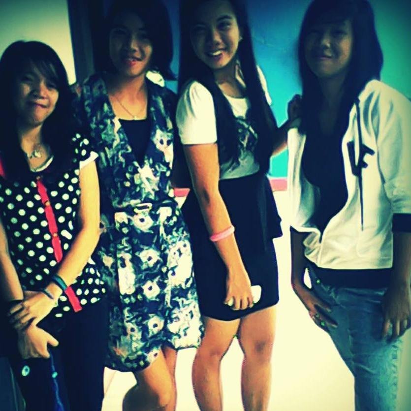 I'm a simple girl whose dream is to meet my family. :))