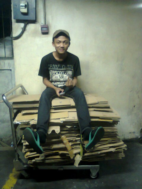 Lucky man, i like music,  aku kamu dia dan mereke setara sama (=)  #BahagiaItuSederhana I WILL ALWAYS STAY WITH YOU :)