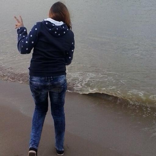 I FOLLOW BACK ♥