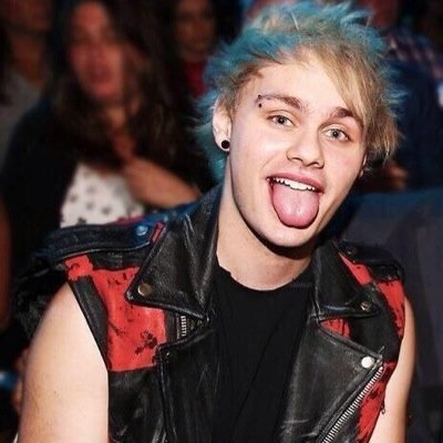 YOU ARE FREAKING BEAUTIFUL ! MICHAEL LOVES YOU !
Please follow - @5SauceClifford5