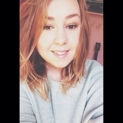 Beauty Therapist & aspiring artist forever being inspired by life and the universe. Open-minded dreamer, avid blogger, animal rights activist, secret mermaid.