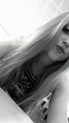 -16-English-Blonde-Directioner-Tattoos-Piercings-Food-                                                                        ~wanderlust~
