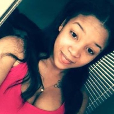 LenerdMonique's profile picture. 