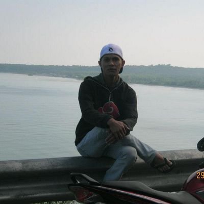 adhieluck's profile picture. Don't give up! always patient in the trials of life